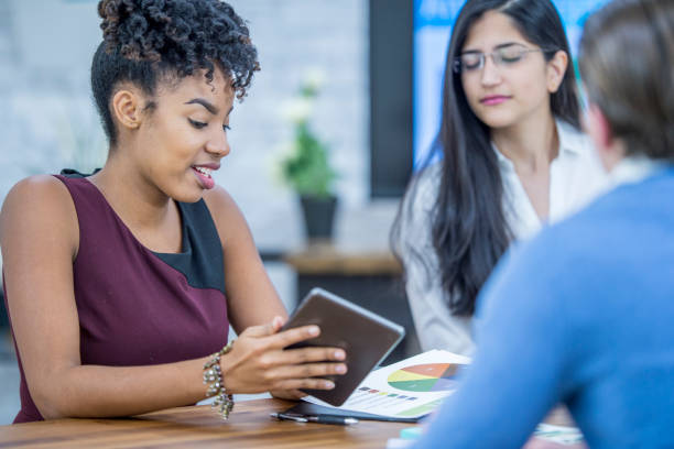istock Discussing the annual report 1058435094