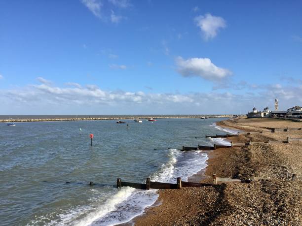 херн бэй в графстве кент - herne bay стоковые фото и изображения