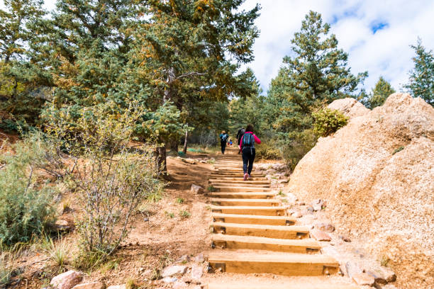 istock Extreme nature trail with steep mountain incline 1058568566