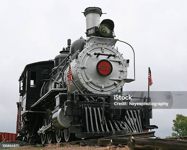 Foto de Locomotiva e mais fotos de stock de Bandeira - Bandeira, Crescimento, Estrada de ferro