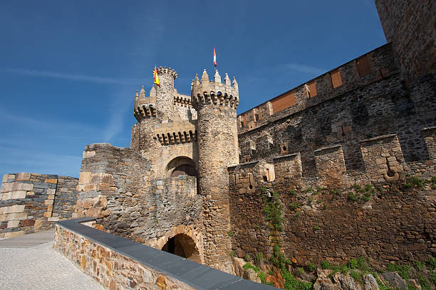 istock Castle of the templars 105866146