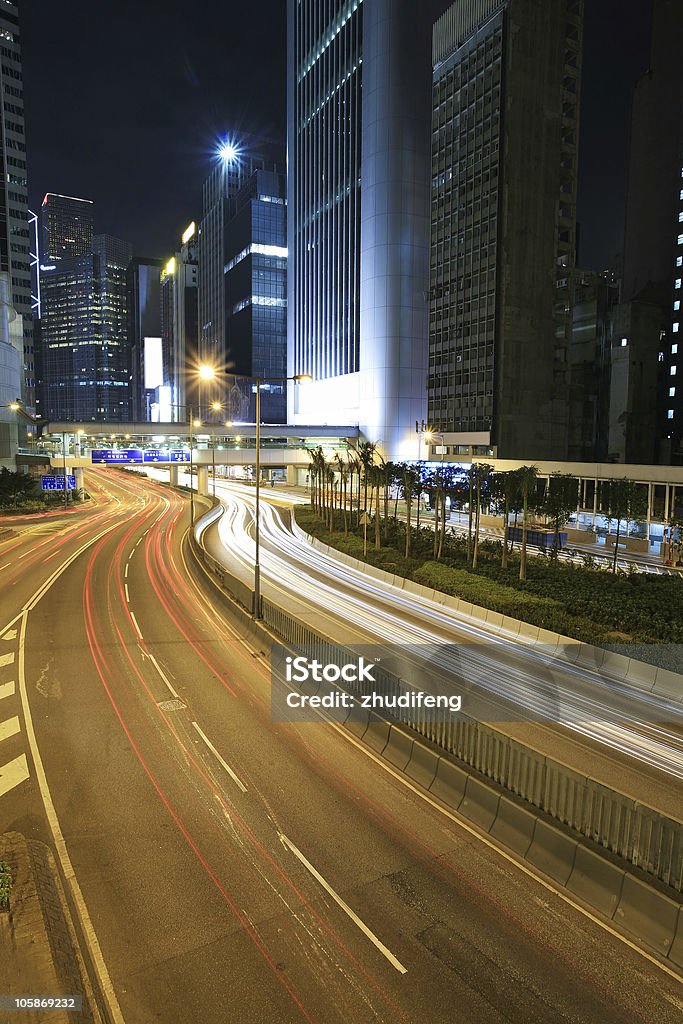 Tráfico por el centro en Hongkong - Foto de stock de Aire libre libre de derechos