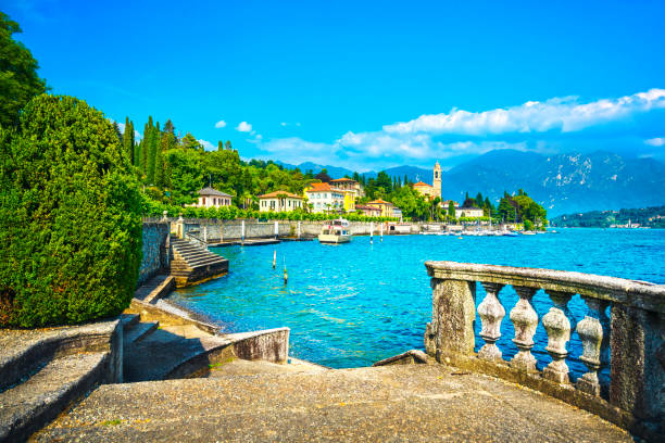 vista tremezzo tremezzina, paesaggio del distretto del lago di como. italia, europa. - lenno foto e immagini stock