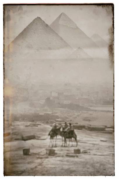pyramides d’egypte - africa archaeology architecture bedouin photos et images de collection