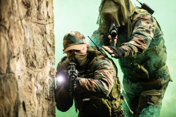istock Soldiers Entering Unfamiliar Area 1058803526