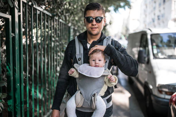 istock Moder dad in the city 1058811976