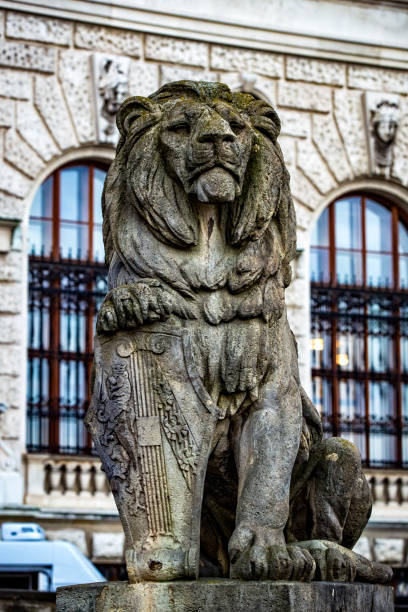 istock Statues adorning the facade 1058813250