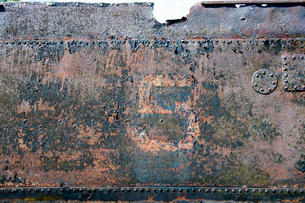 istock The number 5 in Faded Paint 1058824238