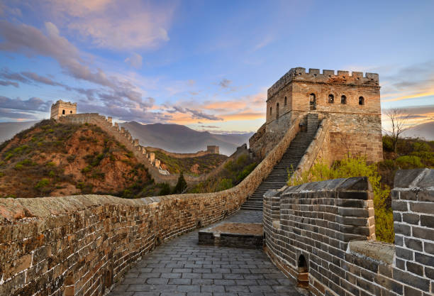 la grande muraille de chine - tourist travel china great wall of china photos et images de collection