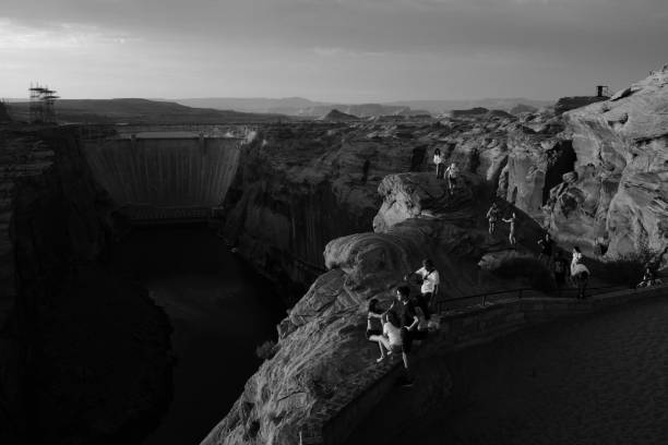 Tourists at Glen Canyon Overlook