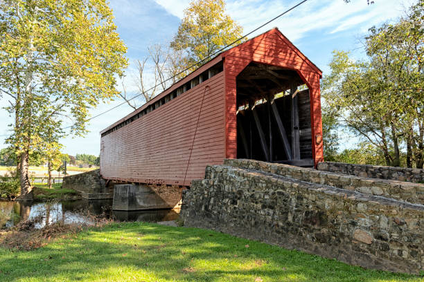 istock Loy's Station Covered Bridge 1058880572