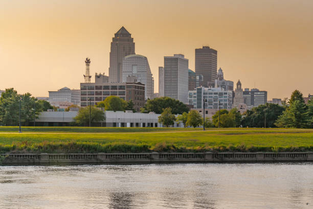 istock Skyline of Des Moines, Iowa 1058882958