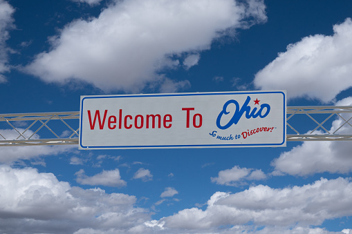 Welcome to Ohio Sign along the highway at the state border