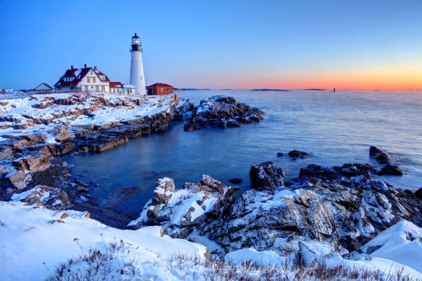 faro di portland head - lighthouse maine portland maine scenics foto e immagini stock