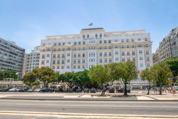 コパカバーナ ・ パレス ・ ホテル - リオ ・ デ ・ ジャネイロ、ブラジル - downtown district brazil rio de janeiro clear sky ストックフォトと画像