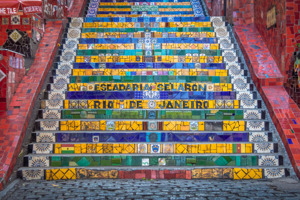 escadaria selaron schritte - rio de janeiro, brasilien - rio de janeiro brazil steps staircase stock-fotos und bilder