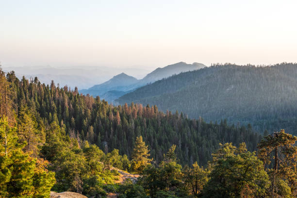 istock Sunset Rock viewpoint in Sequoia National Park, California 1058945696