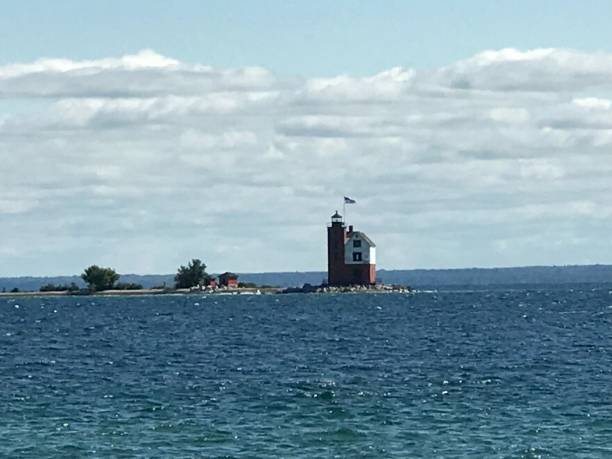 istock Arch rock at Mackinaw 1058949116