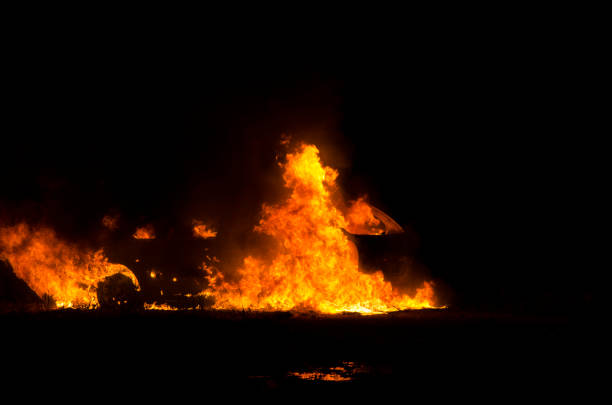 istock thieves burn a job car after robbery 1058984772