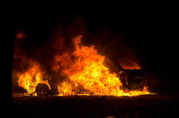 istock thieves burn a job car after robbery 1058984776