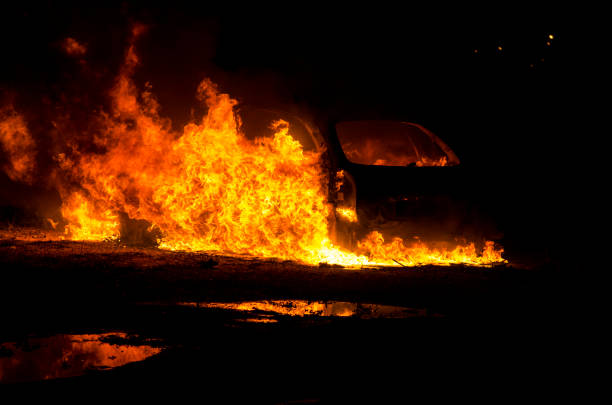 istock thieves burn a job car after robbery 1058984784
