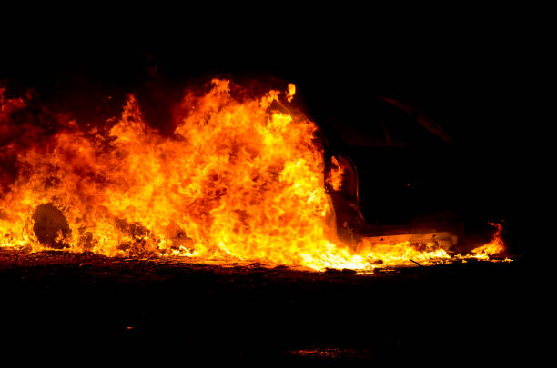 istock thieves burn a job car after robbery 1058984808