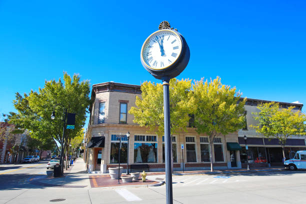 istock Lees Summit Missouri Historic Downtown 1059031734