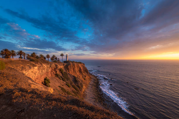 Beautiful Point Vicente Lighthouse at Sunset Beautiful coastal view of Point Vicente Lighthouse atop the steep cliffs of Rancho Palos Verdes, California at sunset rancho palos verdes stock pictures, royalty-free photos & images