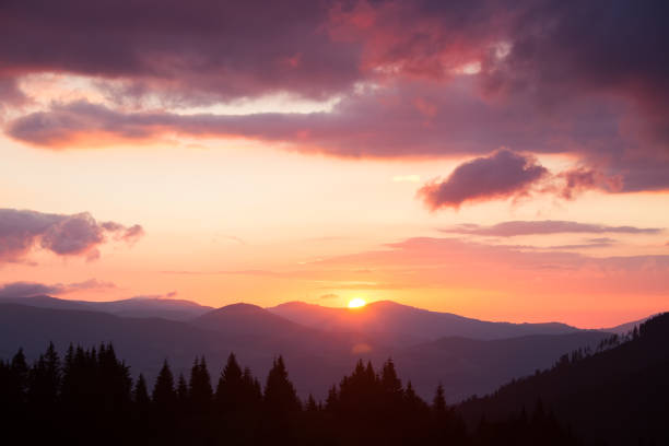 great smoky mountains national park scenic sunrise landscape - great smoky mountains gatlinburg great smoky mountains national park appalachian mountains imagens e fotografias de stock