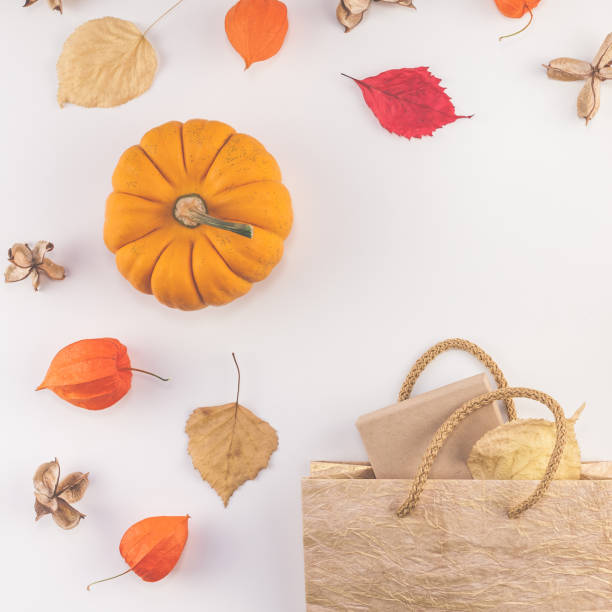 istock Promotion template autumn fall thanksgiving sale 1059094934