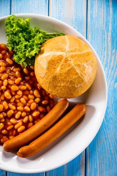 Beakfast - bun, sausages,and beans