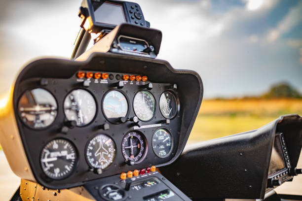 tablero panel de instrumentos en la cabina del helicóptero - commercial airplane throttle lever cockpit fotografías e imágenes de stock