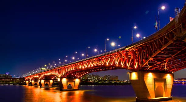 istock VD702 Night view of Seongsu Bridge 1059154602