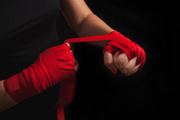 arts martiaux - muay thai kickboxing women martial arts photos et images de collection