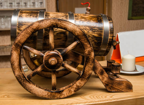modelo en miniatura de cañón de madera - rust textured rusty industrial ship fotografías e imágenes de stock