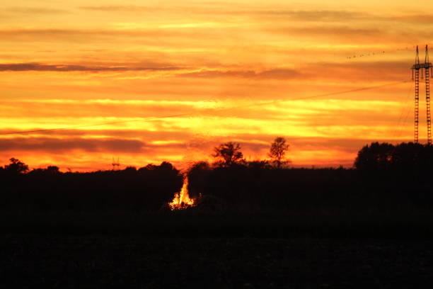 istock Fire and the fiery sky 1059280150