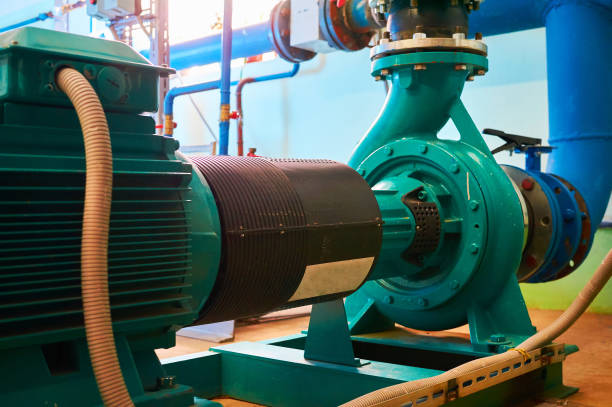 istock Blue engine with a pump standing on a metal stand. 1059301960