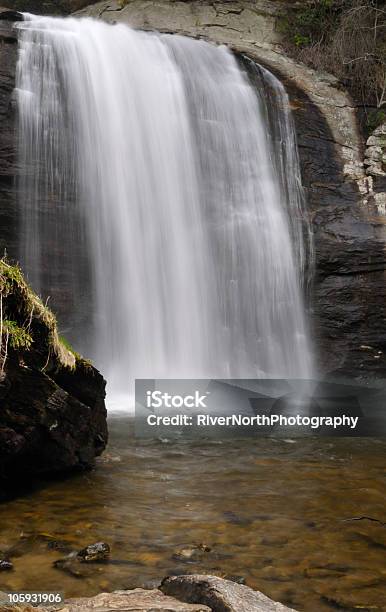 Looking Glass Falls Karolina Północna - zdjęcia stockowe i więcej obrazów Appalachy - Appalachy, Bez ludzi, Fotografika