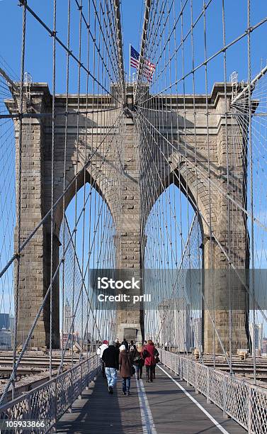 Fuß Über Die Brooklyn Bridge Stockfoto und mehr Bilder von Amerikanische Kontinente und Regionen - Amerikanische Kontinente und Regionen, Architektur, Baugewerbe