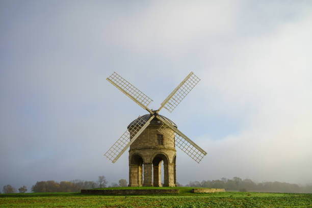 Foggy Day Chesterton Windmill Such a nice public walk in Warwickshire, UK Foggy Day Chesterton Windmill Such a nice public walk in Warwickshire, UK chesterton photos stock pictures, royalty-free photos & images