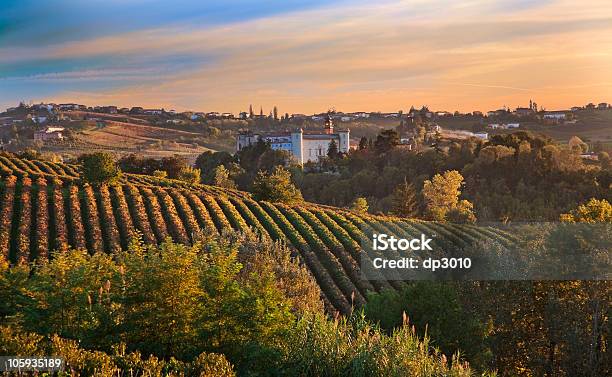 Costigliole Dasti Piedmont Italia Foto de stock y más banco de imágenes de Monferrato - Monferrato, Asti, Italia