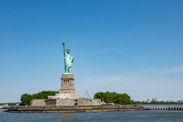 istock STATUE OF LIBERTY NEW YORK 1059359358