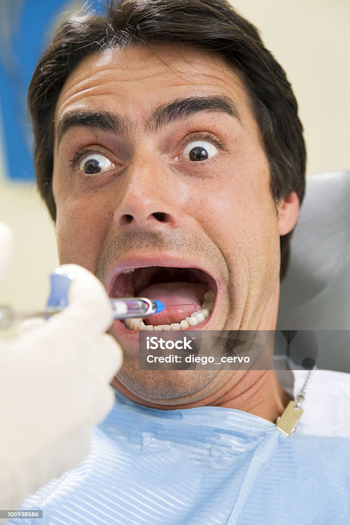 Dentiste - Photo de 35-39 ans libre de droits