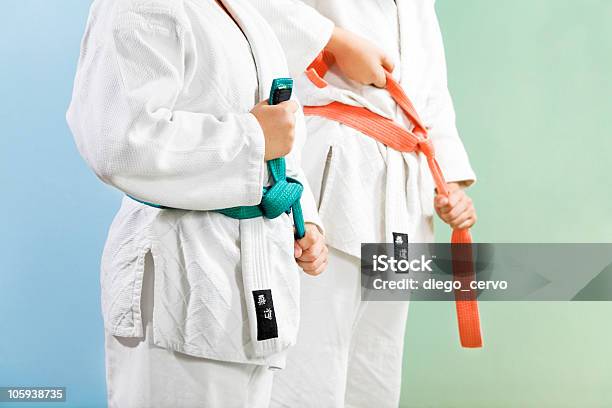 Judo Stockfoto und mehr Bilder von 10-11 Jahre - 10-11 Jahre, 8-9 Jahre, Asiatischer Kampfsport