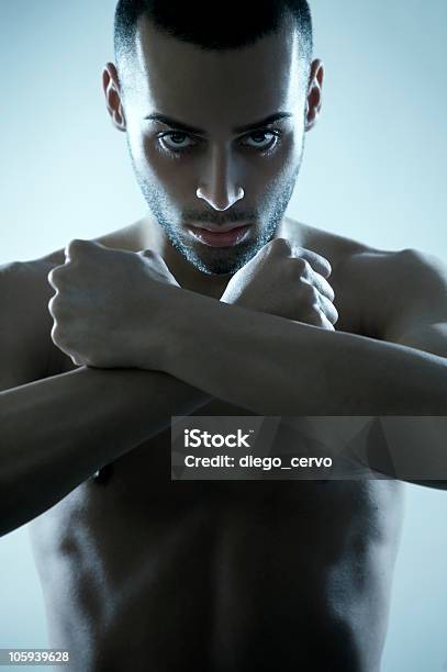 Sexy Homem - Fotografias de stock e mais imagens de Fotografia de Estúdio - Fotografia de Estúdio, Nu, Retroiluminado