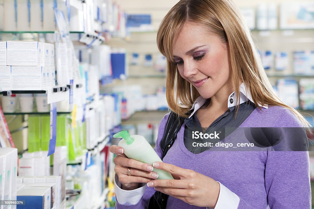 Farmacia - Foto stock royalty-free di Shampoo per capelli