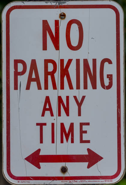 istock No parking anytime sign 1059422676