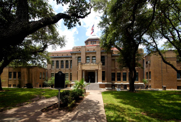 istock Jim Wells County Courthouse 1059427602