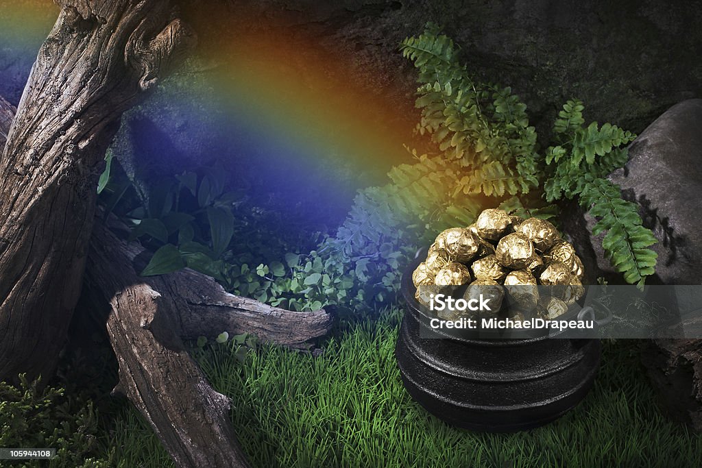Pote de oro en la madera - Foto de stock de Día de San Patricio libre de derechos
