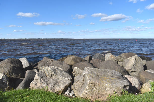 lago winnegabo en octubre - winnebago fotografías e imágenes de stock